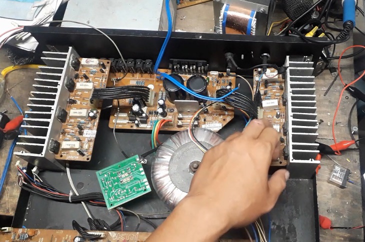 Một Số Lưu Ý Khi Sử Dụng Amply