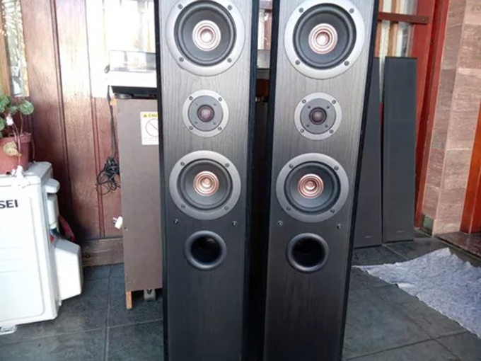 Technics SB-T200
